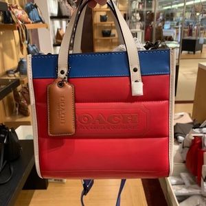 Field Tote 22 With Colorblock Quilting And Coach Badge